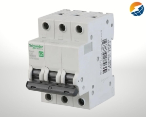INTERRUPTOR TERMOMAGNÉTICO EASY 9 MCB 3X20A 220-400 V  SCHNEIDER